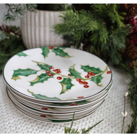 Restoration Hardware “Holly” Plates – Set of 6 in Original Box (Christmas 2001) - Picture 3 of 10